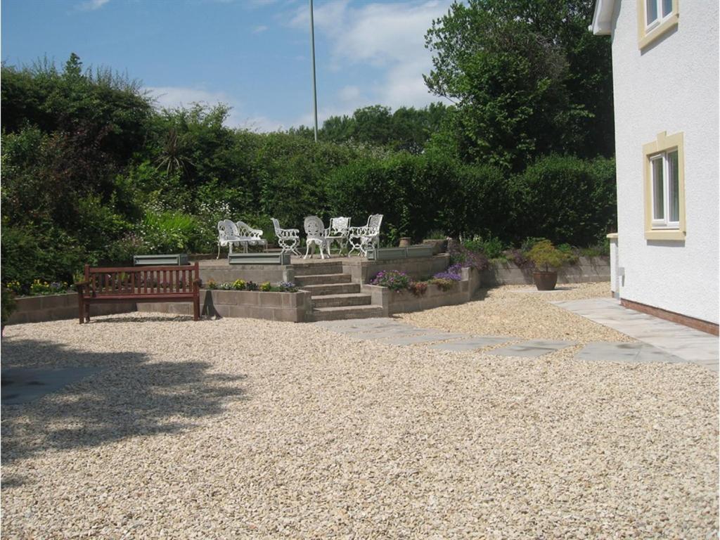 Hazelwood House Bed & Breakfast Бридженд Екстериор снимка